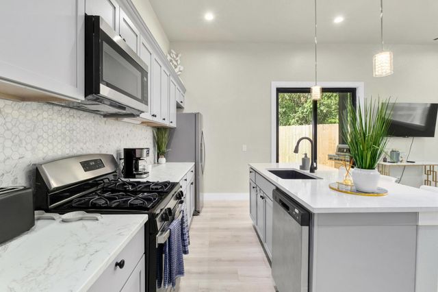 7215 Bennett Ave, Austin, TX 78752