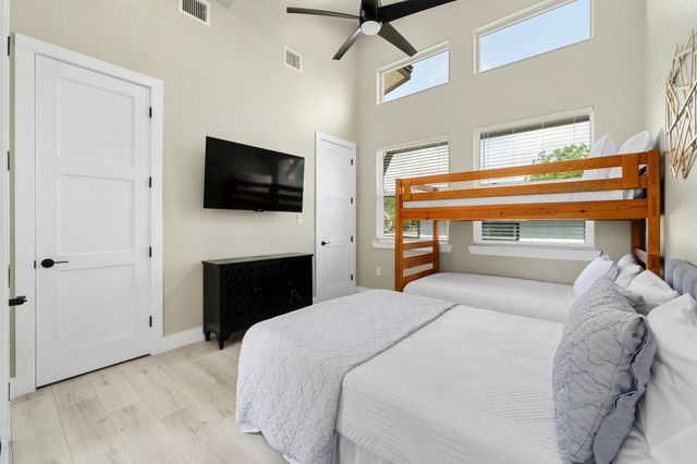 7215 Bennett Ave, Austin, TX 78752