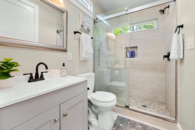 7215 Bennett Ave, Austin, TX 78752