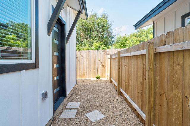 7215 Bennett Ave, Austin, TX 78752
