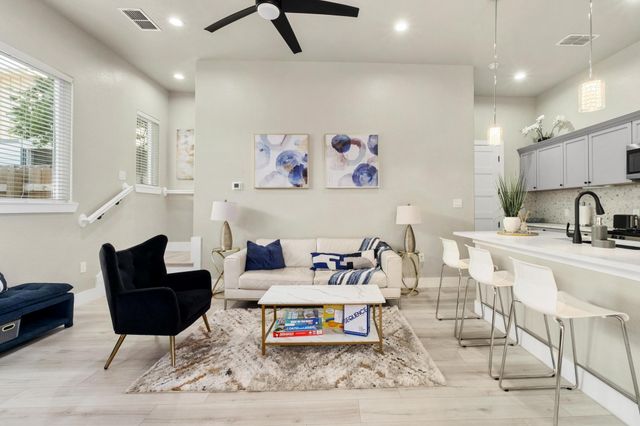 7215 Bennett Ave, Austin, TX 78752