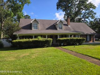 205 Casa Grande Drive, Clinton, MS 39056