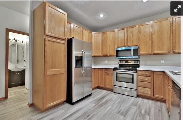 13903 Erwin Court, Eden Prairie, MN 55344