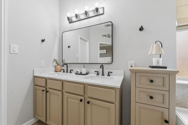 12911 Waterbury Edge Lane, Humble, TX 77346
