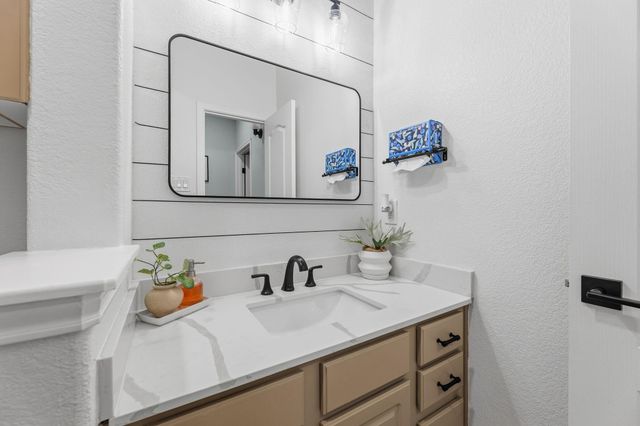 12911 Waterbury Edge Lane, Humble, TX 77346