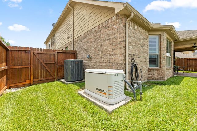12911 Waterbury Edge Lane, Humble, TX 77346