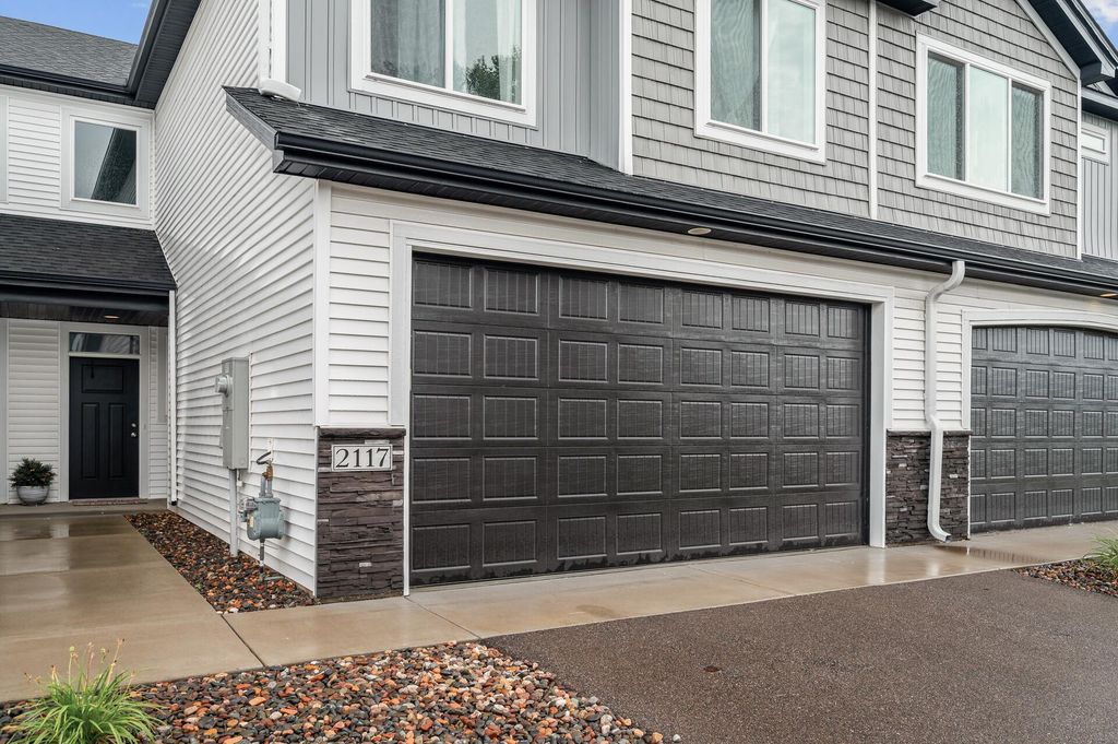 2117 Cleveland Lane S, Cambridge, MN 55008 — photo 2