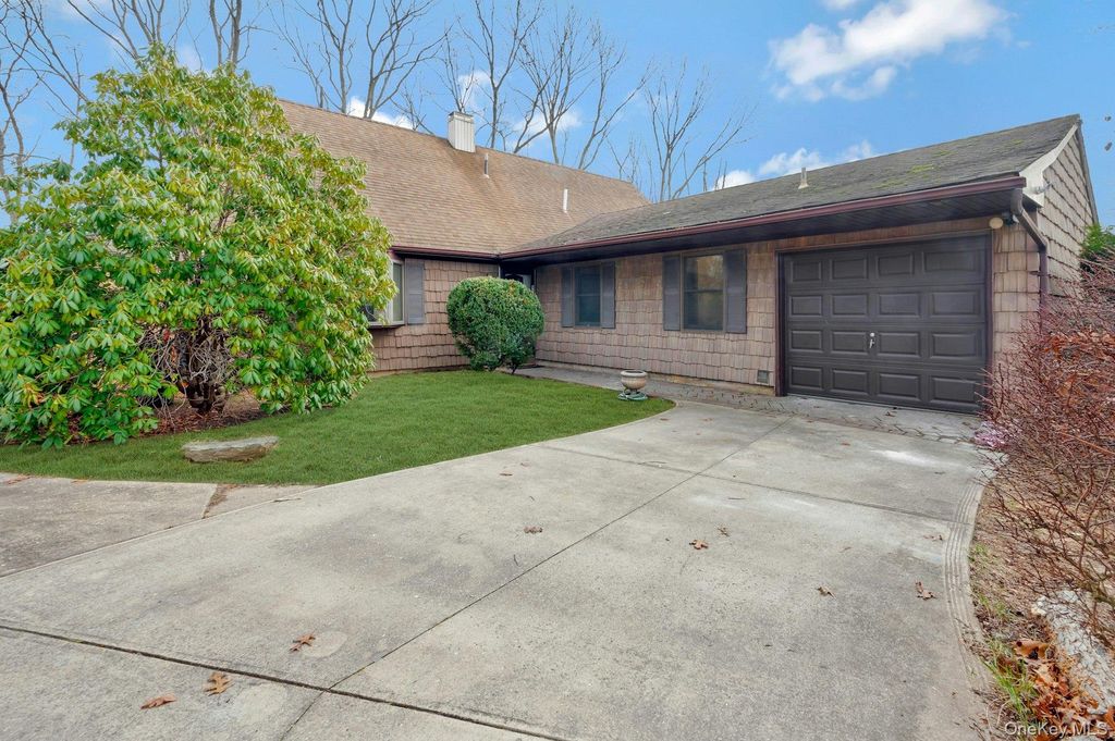 43 Charm City Drive, Port Jefferson Station, NY 11776