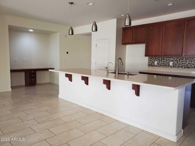 9987 W FOOTHILL Drive, Peoria, AZ 85383