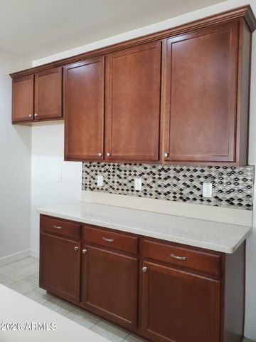 9987 W FOOTHILL Drive, Peoria, AZ 85383