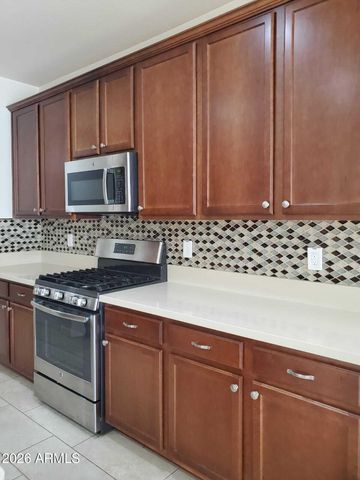 9987 W FOOTHILL Drive, Peoria, AZ 85383
