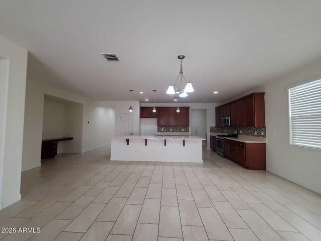 9987 W FOOTHILL Drive, Peoria, AZ 85383