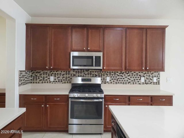 9987 W FOOTHILL Drive, Peoria, AZ 85383