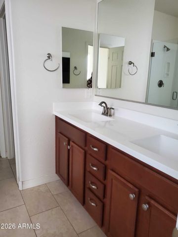 9987 W FOOTHILL Drive, Peoria, AZ 85383