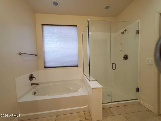 9987 W FOOTHILL Drive, Peoria, AZ 85383