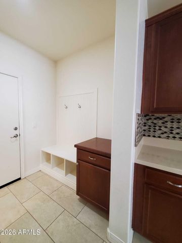 9987 W FOOTHILL Drive, Peoria, AZ 85383
