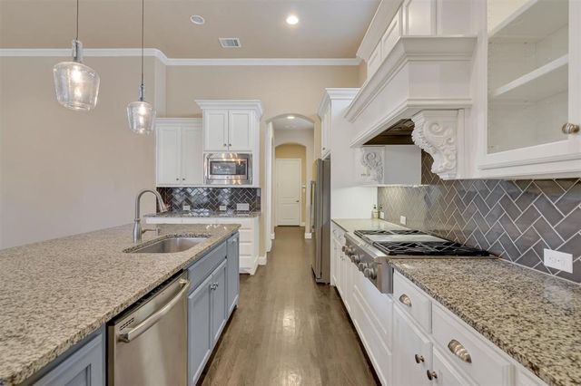 7336 Champagne Drive, Frisco, TX 75034