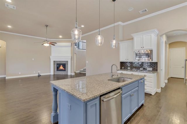 7336 Champagne Drive, Frisco, TX 75034