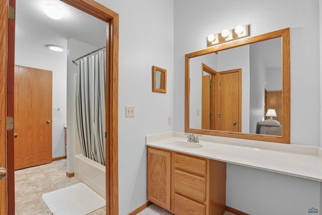 4906 GALENA DR, Rapid City, SD 57702