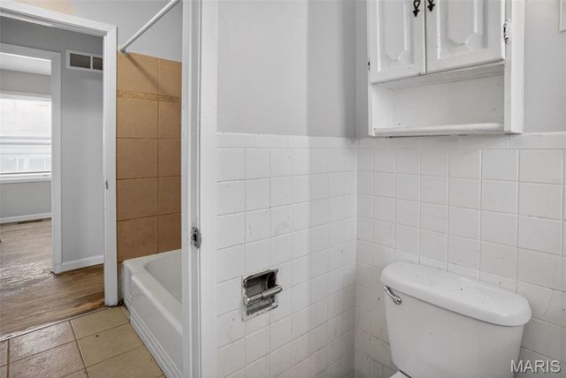 10633 Crowley Drive, St Louis, MO 63136