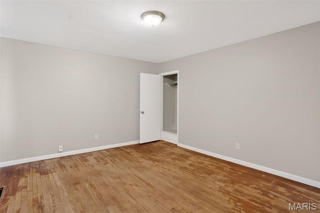 10633 Crowley Drive, St Louis, MO 63136