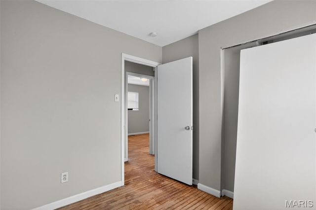 10633 Crowley Drive, St Louis, MO 63136