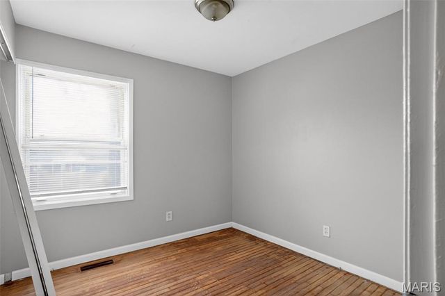 10633 Crowley Drive, St Louis, MO 63136