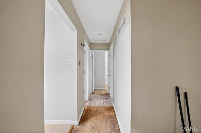 10633 Crowley Drive, St Louis, MO 63136