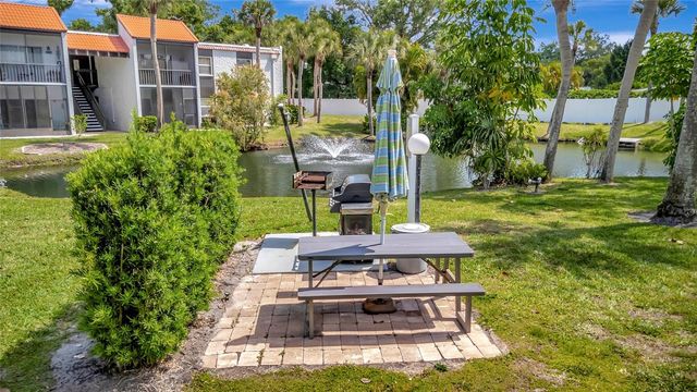 3221 BENEVA ROAD 102, Sarasota, FL 34232