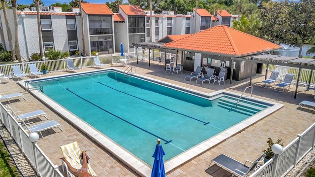 3221 BENEVA ROAD 102, Sarasota, FL 34232