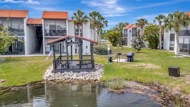 3221 BENEVA ROAD 102, Sarasota, FL 34232