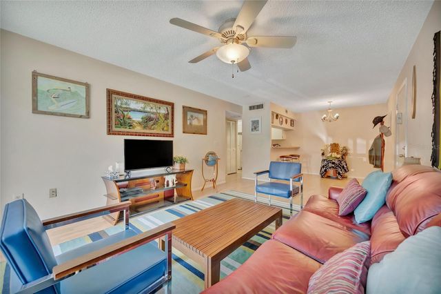 3221 BENEVA ROAD 102, Sarasota, FL 34232