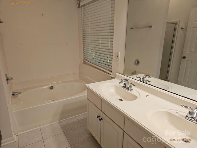 2617 Clarencefield Drive, Charlotte, NC 28216