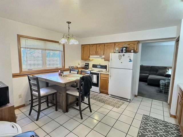 273 WINTERGREEN DRIVE, Omro, WI 54963