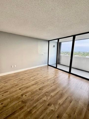 5600 N Flagler Drive 1502, West Palm Beach, FL 33407