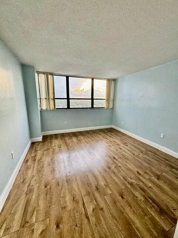 5600 N Flagler Drive 1502, West Palm Beach, FL 33407