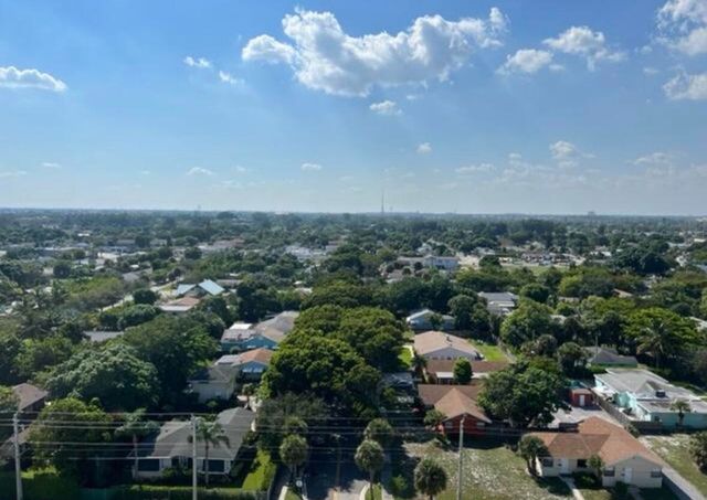 5600 N Flagler Drive 1502, West Palm Beach, FL 33407