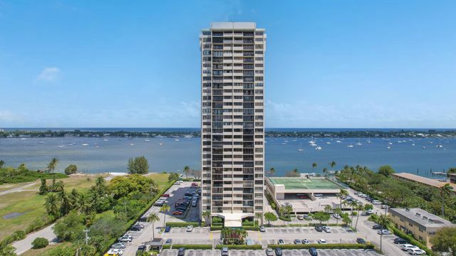 5600 N Flagler Drive 1502, West Palm Beach, FL 33407