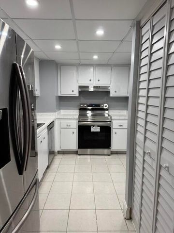 5600 N Flagler Drive 1502, West Palm Beach, FL 33407