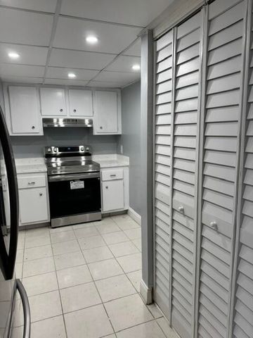 5600 N Flagler Drive 1502, West Palm Beach, FL 33407