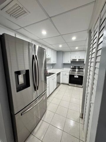 5600 N Flagler Drive 1502, West Palm Beach, FL 33407