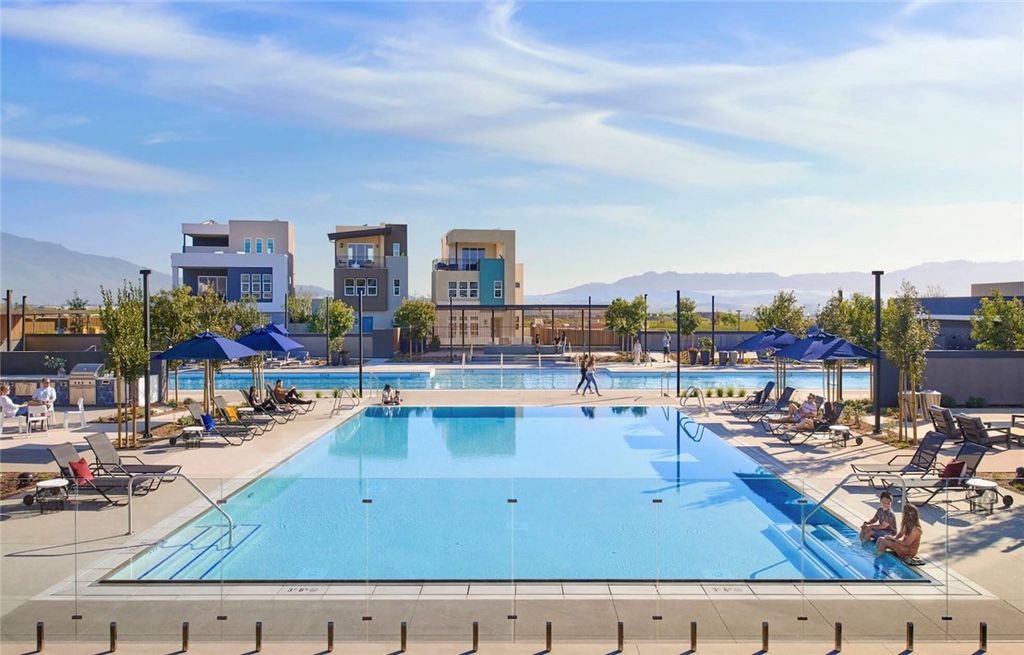 386 Chorus, Irvine, CA 92618