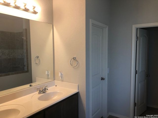 8210 Bending Willow, San Antonio, TX 78223