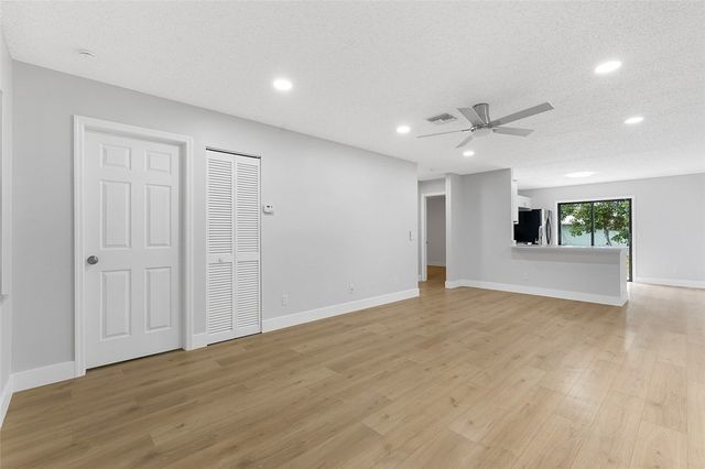 2240 86th Drive, Vero Beach, FL 32966