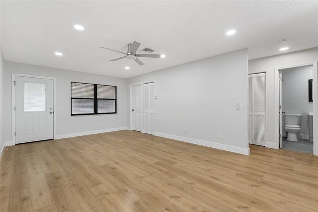 2240 86th Drive, Vero Beach, FL 32966