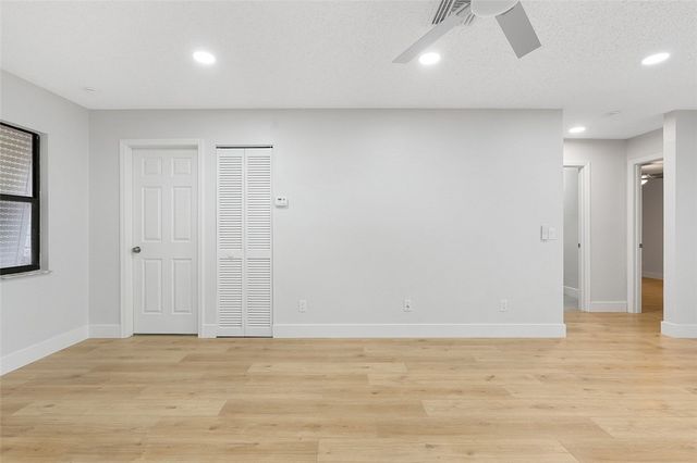 2240 86th Drive, Vero Beach, FL 32966