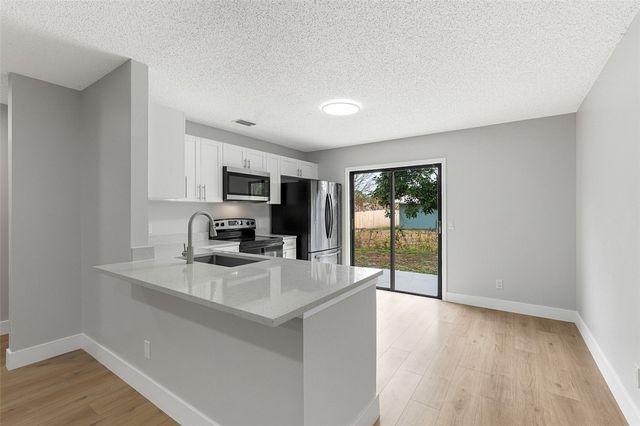 2240 86th Drive, Vero Beach, FL 32966