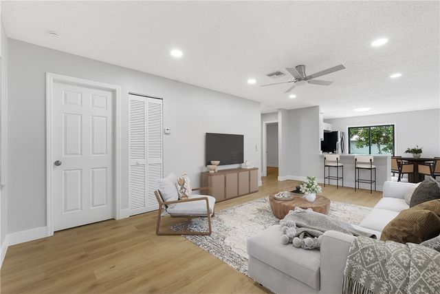 2240 86th Drive, Vero Beach, FL 32966