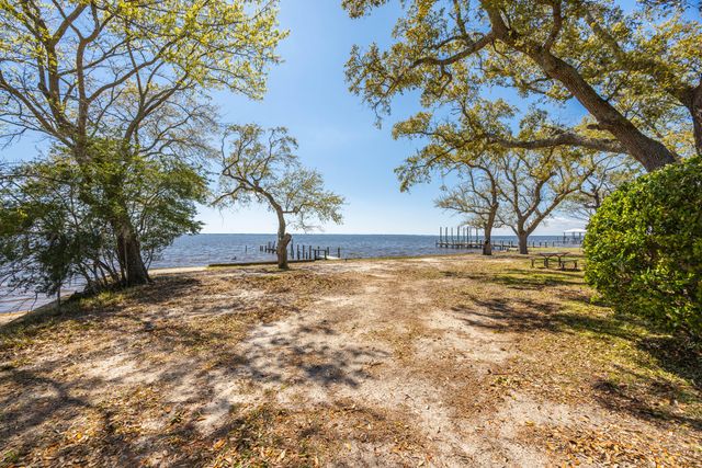 2894 Bay Grove Road, Freeport, FL 32439