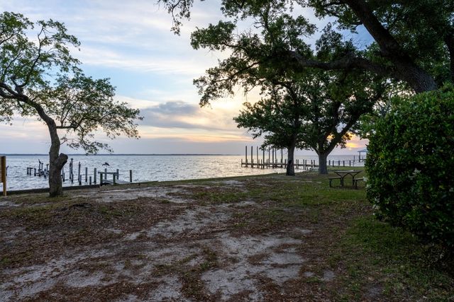 2894 Bay Grove Road, Freeport, FL 32439